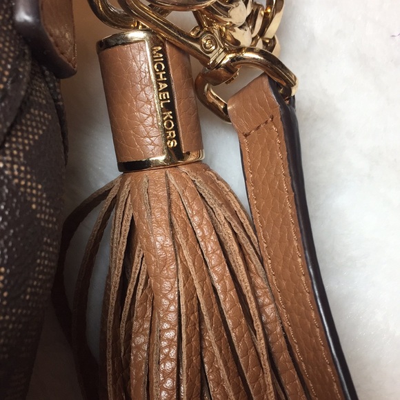 Gorgeous MICHAEL KORS BROWN CROSSBODY JUST REDUCED - Picture 3 of 12
